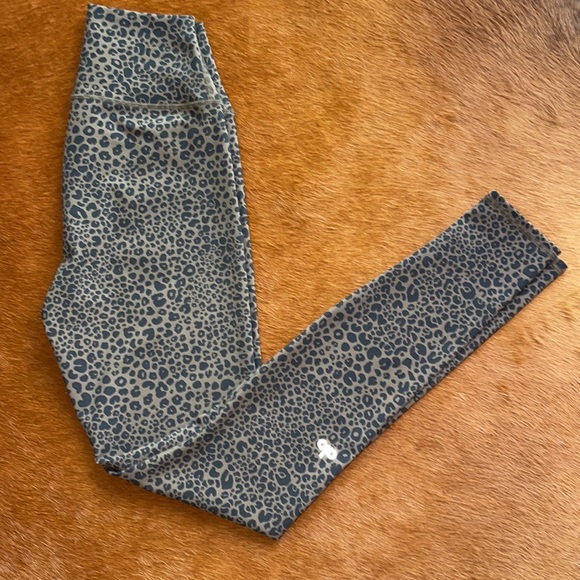 ALO yoga Vapor leggings NWOT - Picture 4 of 8